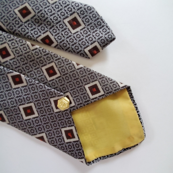 Christian Dior tie 53" long - Picture 7 of 7